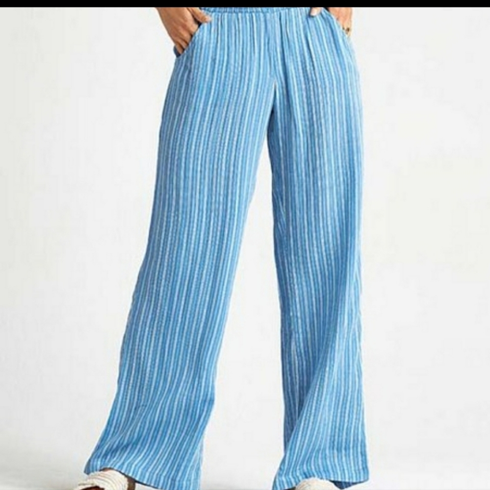STUNNING BLUE AND WHITE pinstriped WIDE LEG PANTS